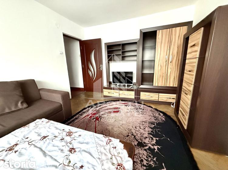 Apartament cu 3 camere semidecomandat, mobilat în Girocului