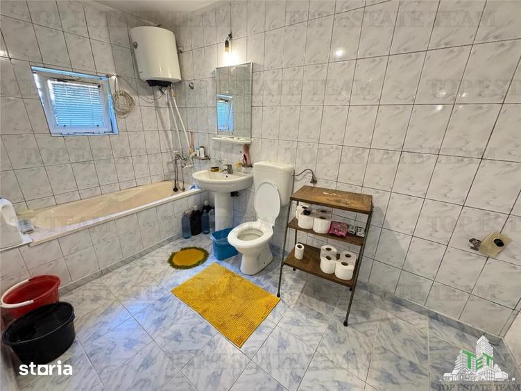 Casă cu 6 camere cu Teren 2000 Mp în Movilița