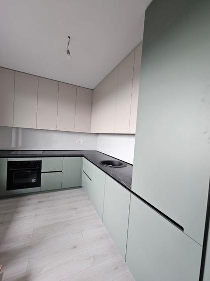Apartament cu 2 camere semidecomandat, mobilat în Torontalului