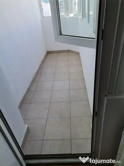 Apartament cu 4 camere decomandat în 13 Septembrie