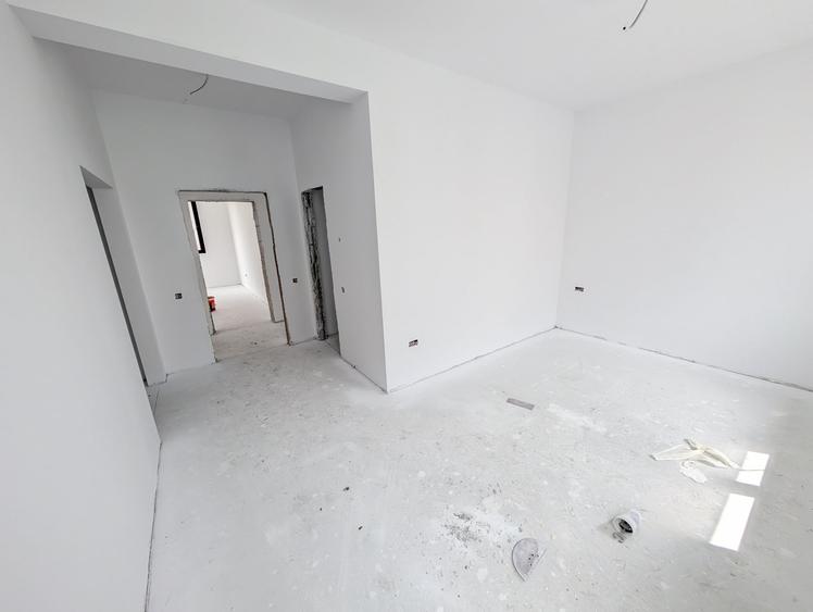 Casă individuală cu 4 camere cu Teren 410 Mp în Balotești