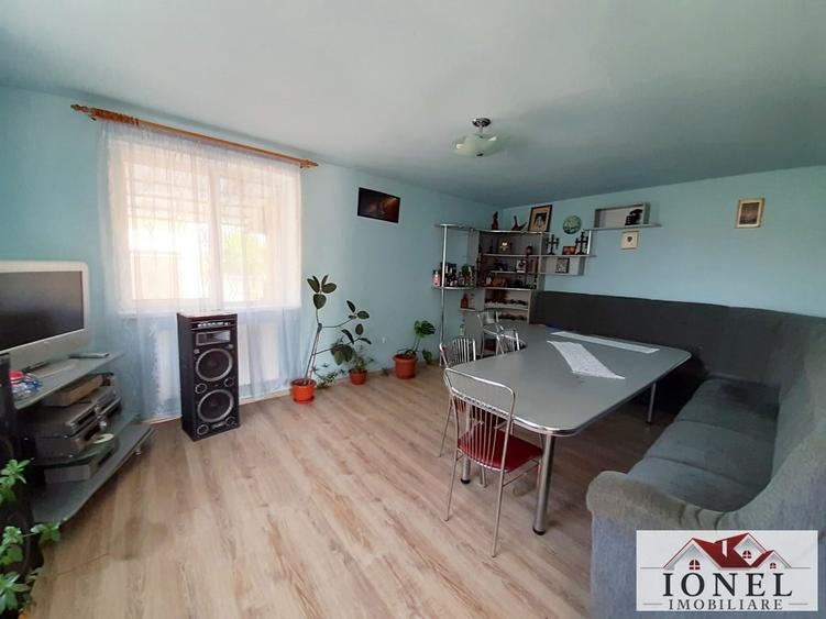Casă individuală cu 4 camere cu Canalizare în Vințu de Jos