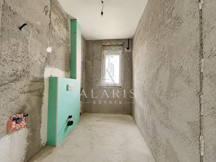 Apartament cu 3 camere semidecomandat în Giroc