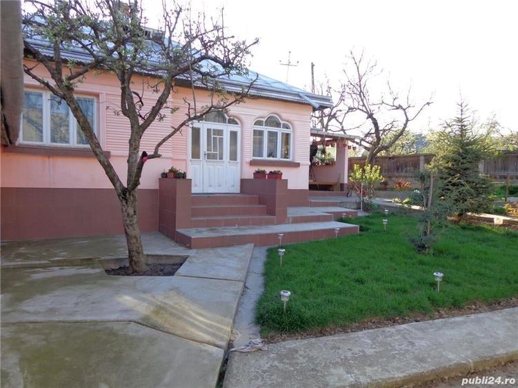 Casă cu 5 camere cu Teren 3000 Mp în Lespezi