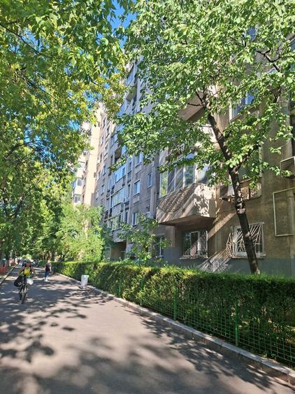 Apartament cu 3 camere decomandat în Unirii