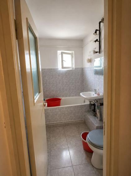 Apartament cu 4 camere în Cetate