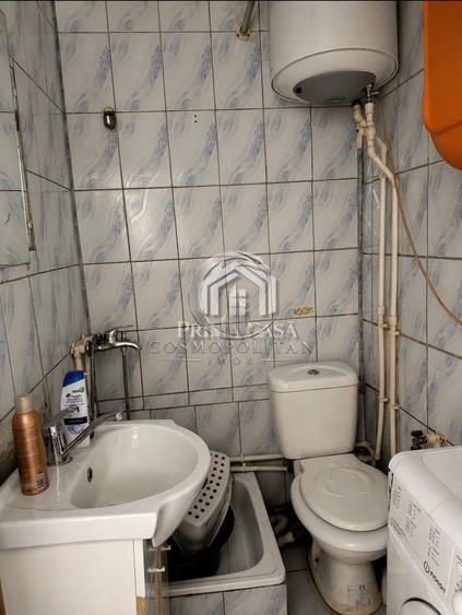 Garsonieră în Broșteni