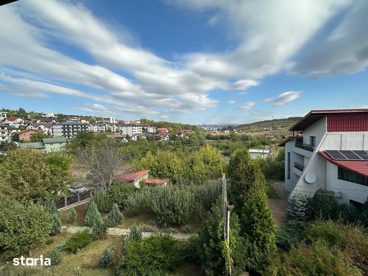 Apartament cu 2 camere nedecomandat în Podul de Piatră
