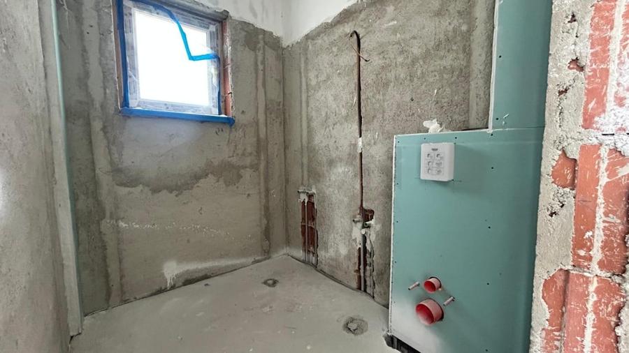 Apartament cu 3 camere decomandat în 1 Mai