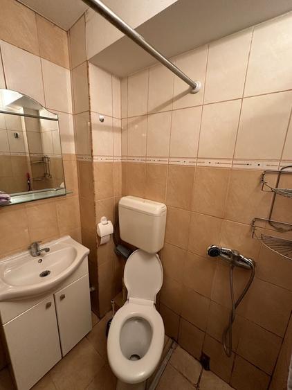 Garsonieră decomandată în Central