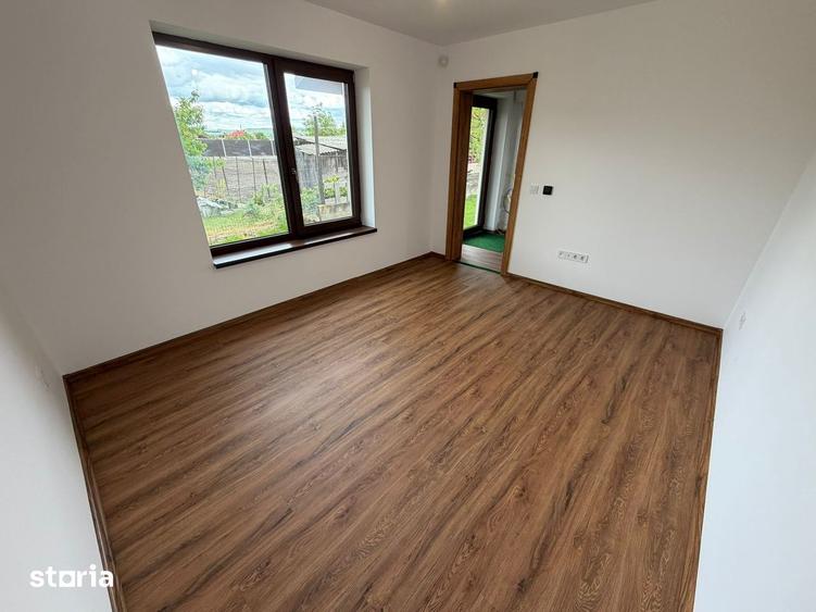 Casă cu 4 camere cu Teren 533 Mp în Central
