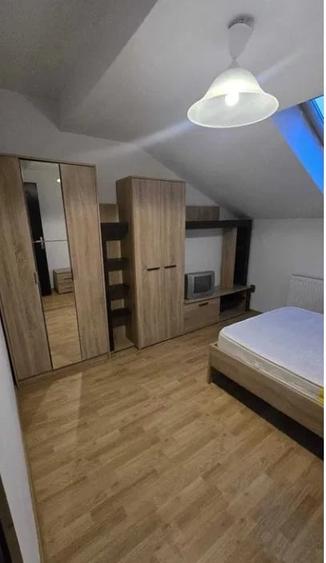 Apartament cu 3 camere semidecomandat în Chișoda