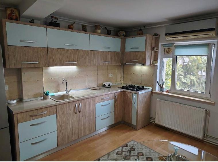 Apartament cu 2 camere decomandat în Inel I
