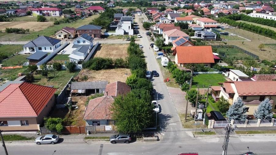 Teren de 1954 mp, în Giarmata