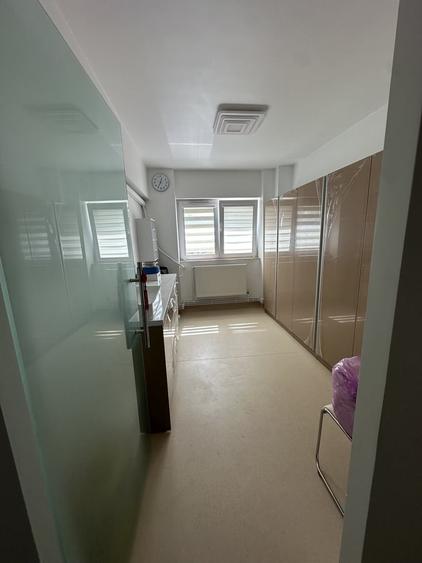 Apartament decomandat în Costin Georgian