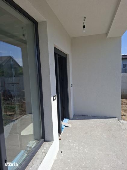 Casă cu 3 camere cu Teren 447 Mp în Central