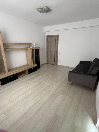 Apartament cu 2 camere decomandat în Giulești