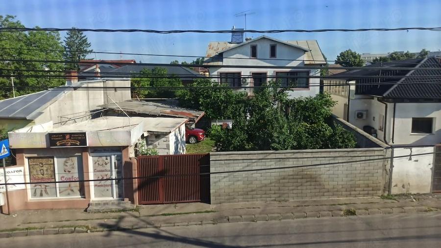 Casă cu 9 camere cu Teren 567 Mp în Central