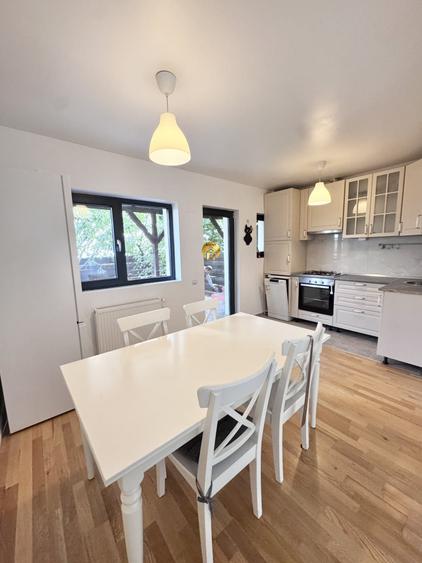 Duplex cu 4 camere cu Teren 250 Mp în Otopeni