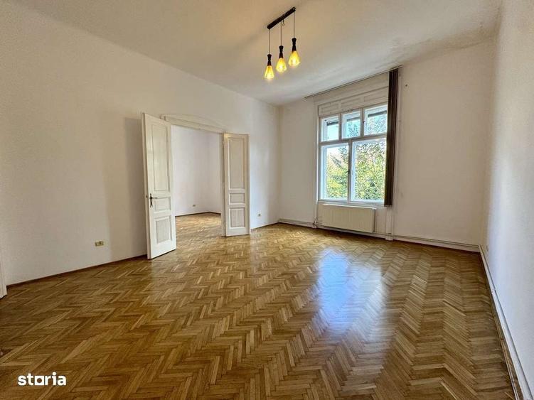 Apartament cu 3 camere semidecomandat în Ultracentral