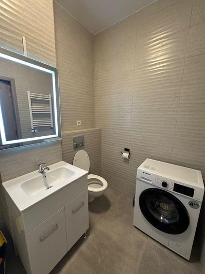 Apartament cu 2 camere decomandat în Titan