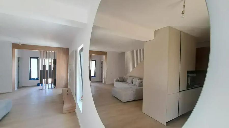 Casă cu 4 camere cu Canalizare în Titan