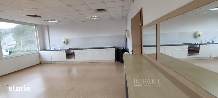 Spațiu comercial, de 650 mp, în Gruia