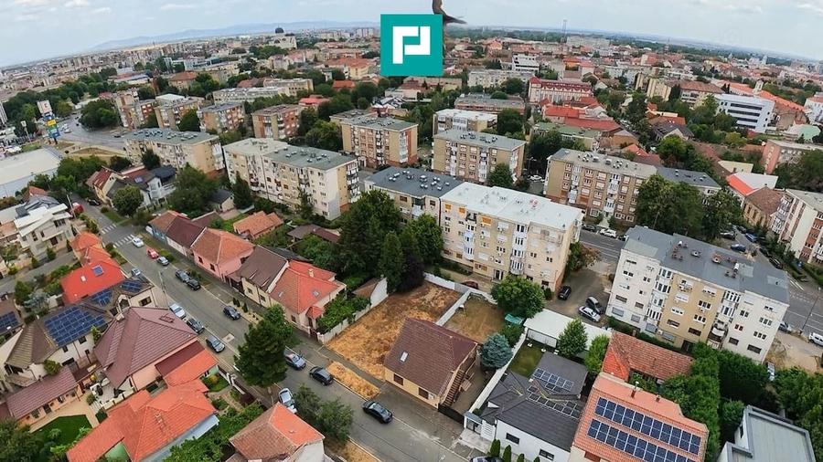 Teren de 355 mp, în Intim