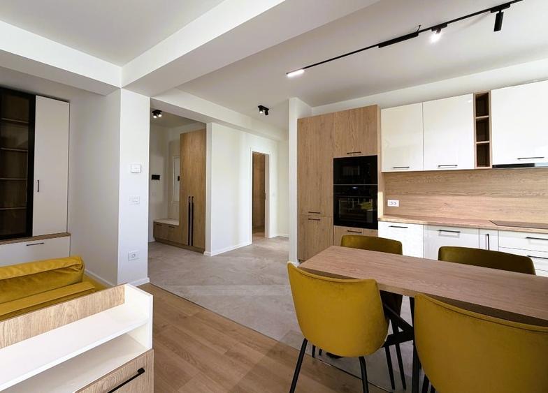Apartament cu 2 camere semidecomandat, mobilat în Tractorul