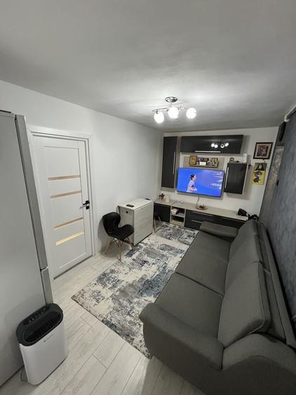 Apartament cu 2 camere decomandat în Crâng