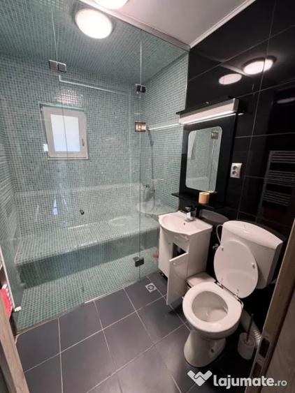 Casă cu 4 camere cu Teren 263 Mp în Florești