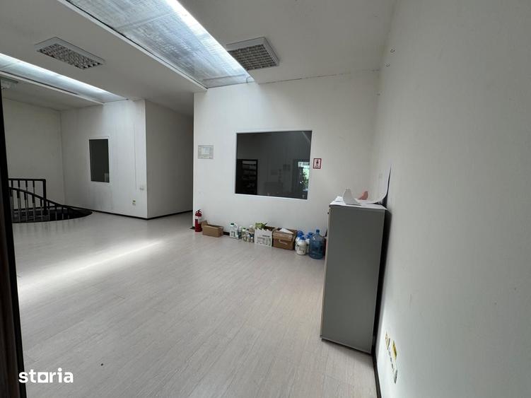 Spațiu comercial, de 738 mp, în Iosia