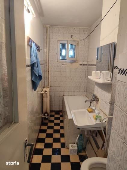 Apartament cu 3 camere în Km 4