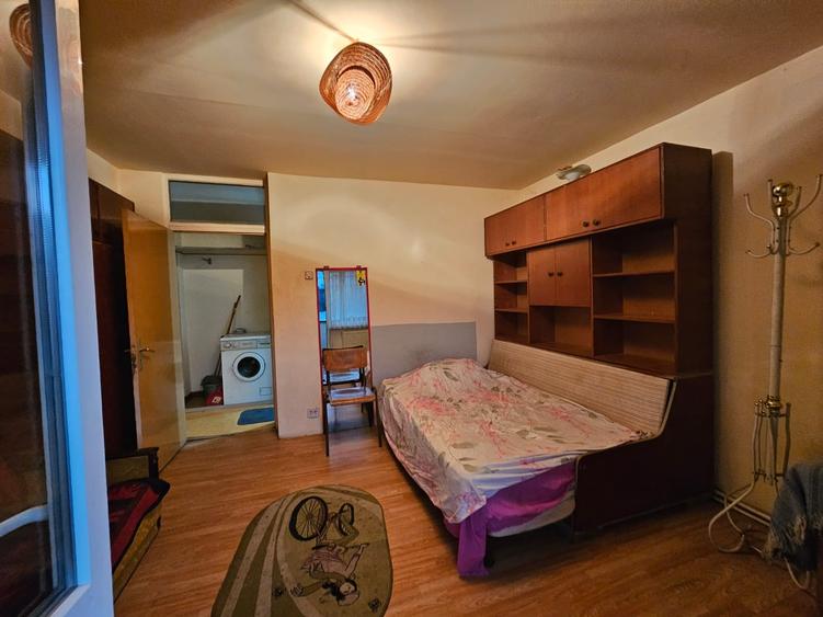 Apartament cu 3 camere decomandat în Mihai Eminescu