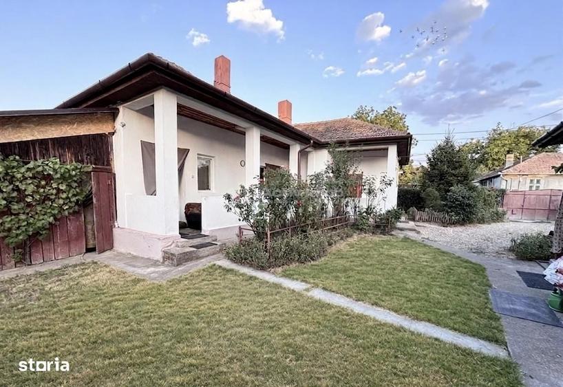 Casă cu 4 camere în Central