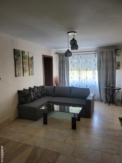 Apartament cu 3 camere decomandat în Spitalul Județean