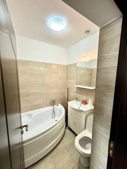 Garsonieră decomandată în Central