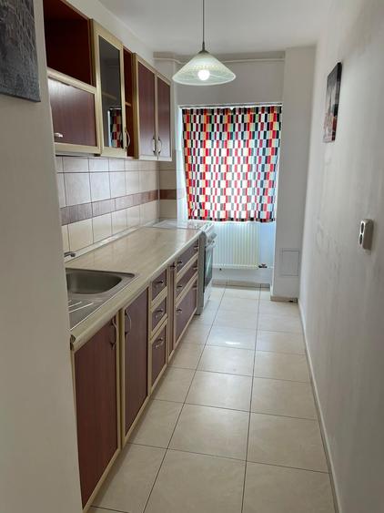 Garsonieră decomandată, mobilată în Sebastian