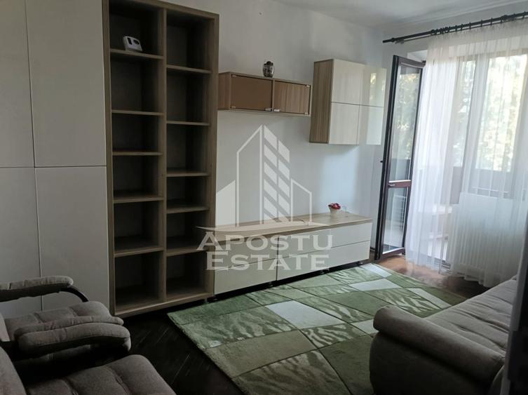 Apartament cu 2 camere decomandat, mobilat în Ultracentral