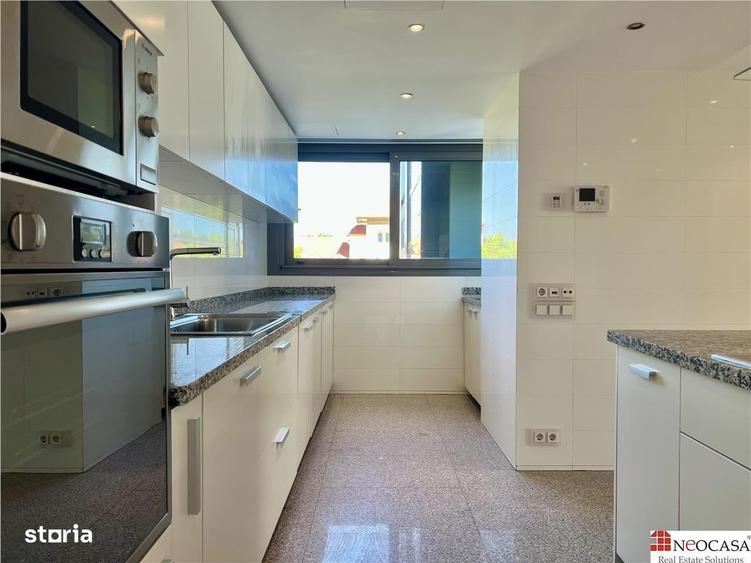 Apartament cu 4 camere, mobilat în Kiseleff
