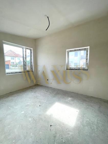 Duplex cu 5 camere cu Canalizare în Iris