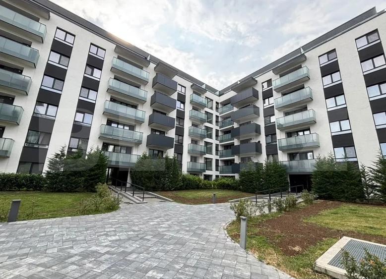 Apartament cu 2 camere semidecomandat, mobilat în Semicentral