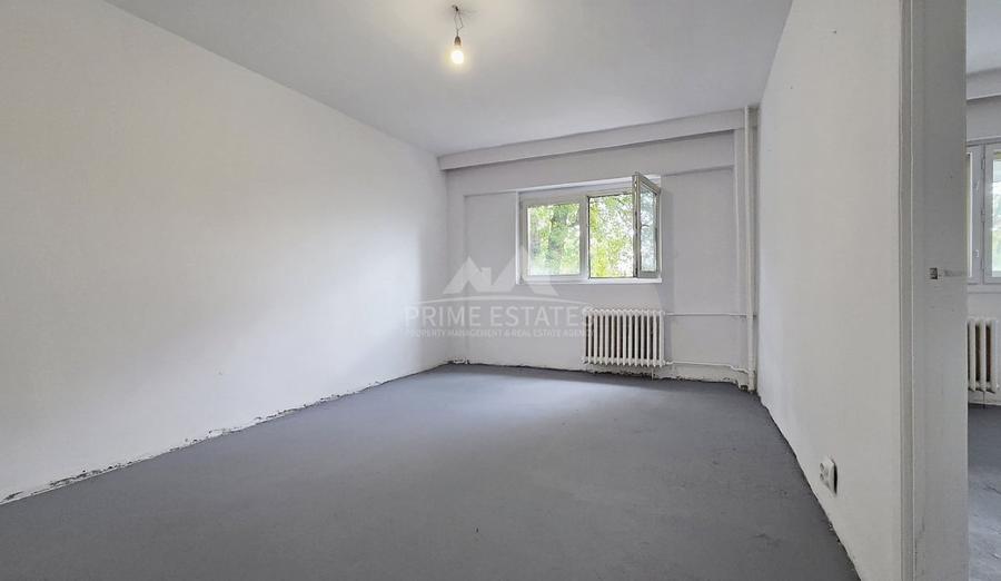 Apartament cu 4 camere circular în Băneasa