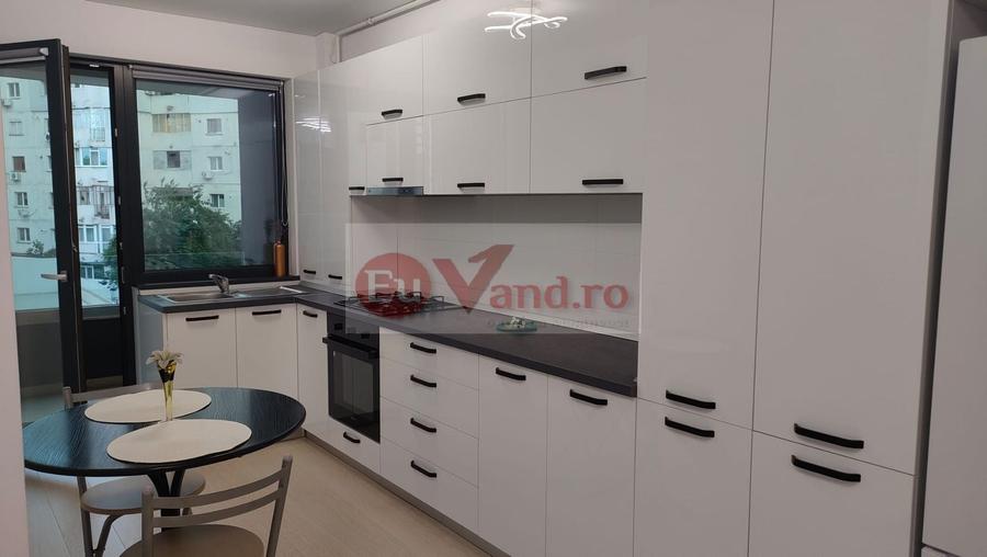 Apartament cu 2 camere semidecomandat, mobilat în Micro 17