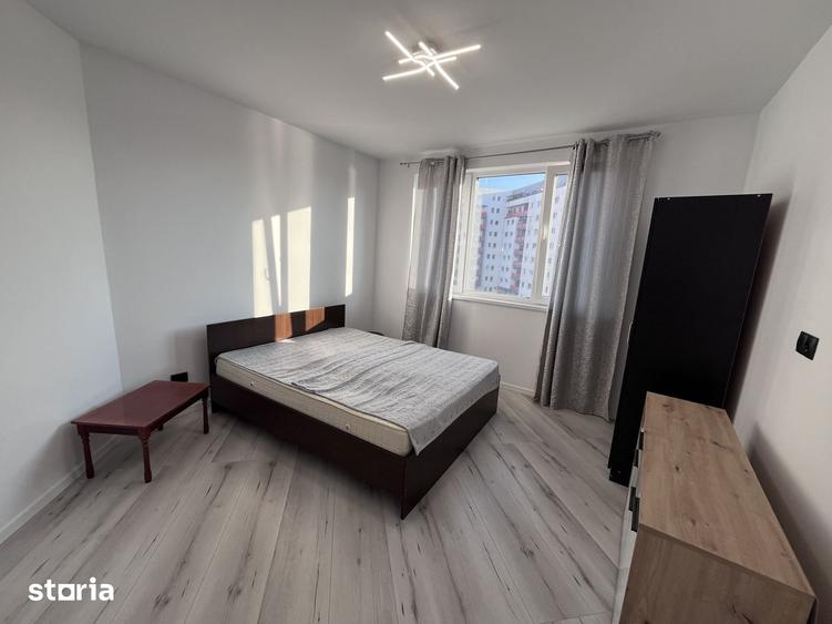 Apartament cu 3 camere decomandat în Florești