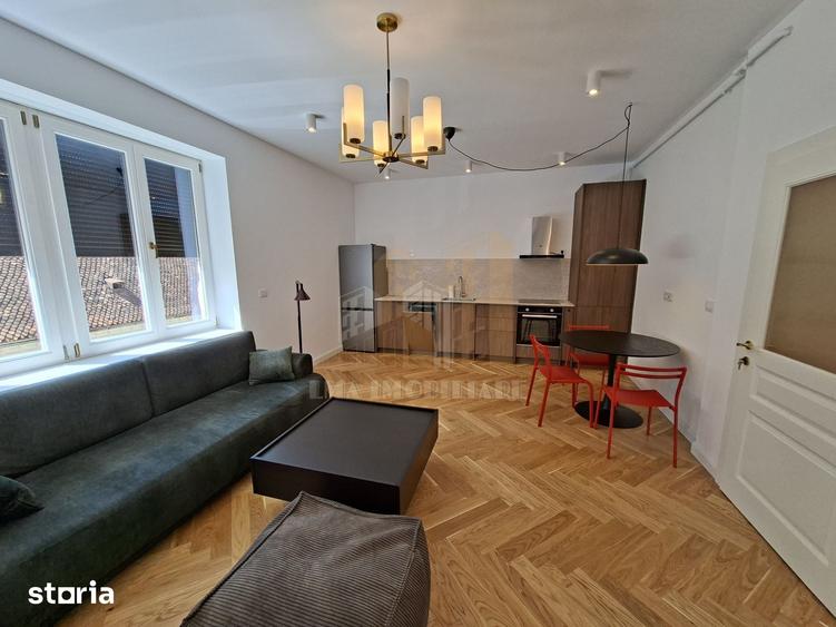 Apartament cu 3 camere în Centrul Istoric