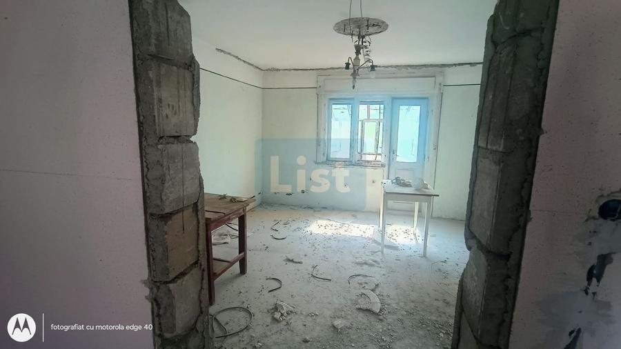 Casă cu 5 camere cu Teren 700 Mp în Gării