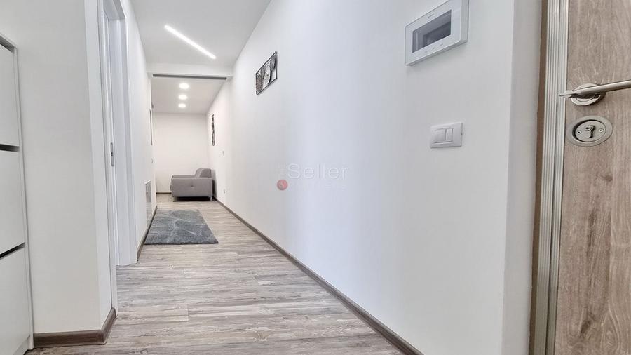 Apartament cu 3 camere decomandat în Brașovul Vechi
