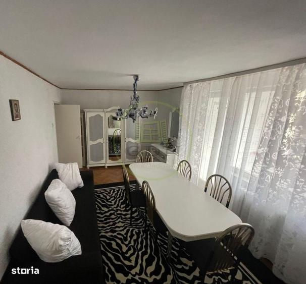 Apartament cu 4 camere, mobilat în Central