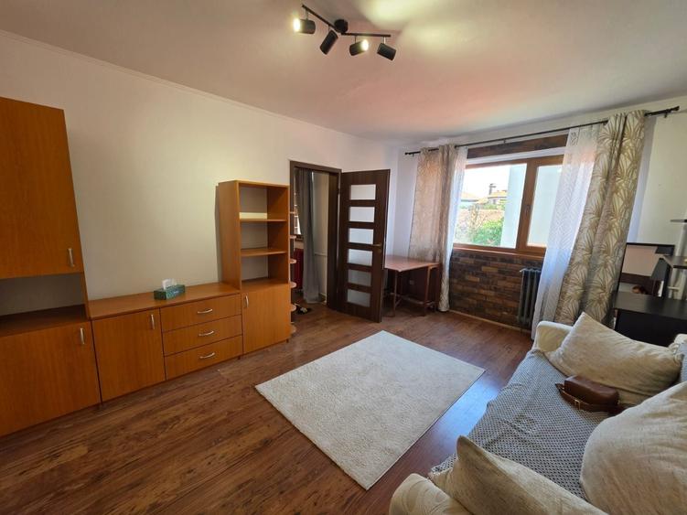 Apartament cu 2 camere semidecomandat în Take Ionescu